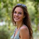 Portrett av Sara Johansen, en fornøyd kunde.